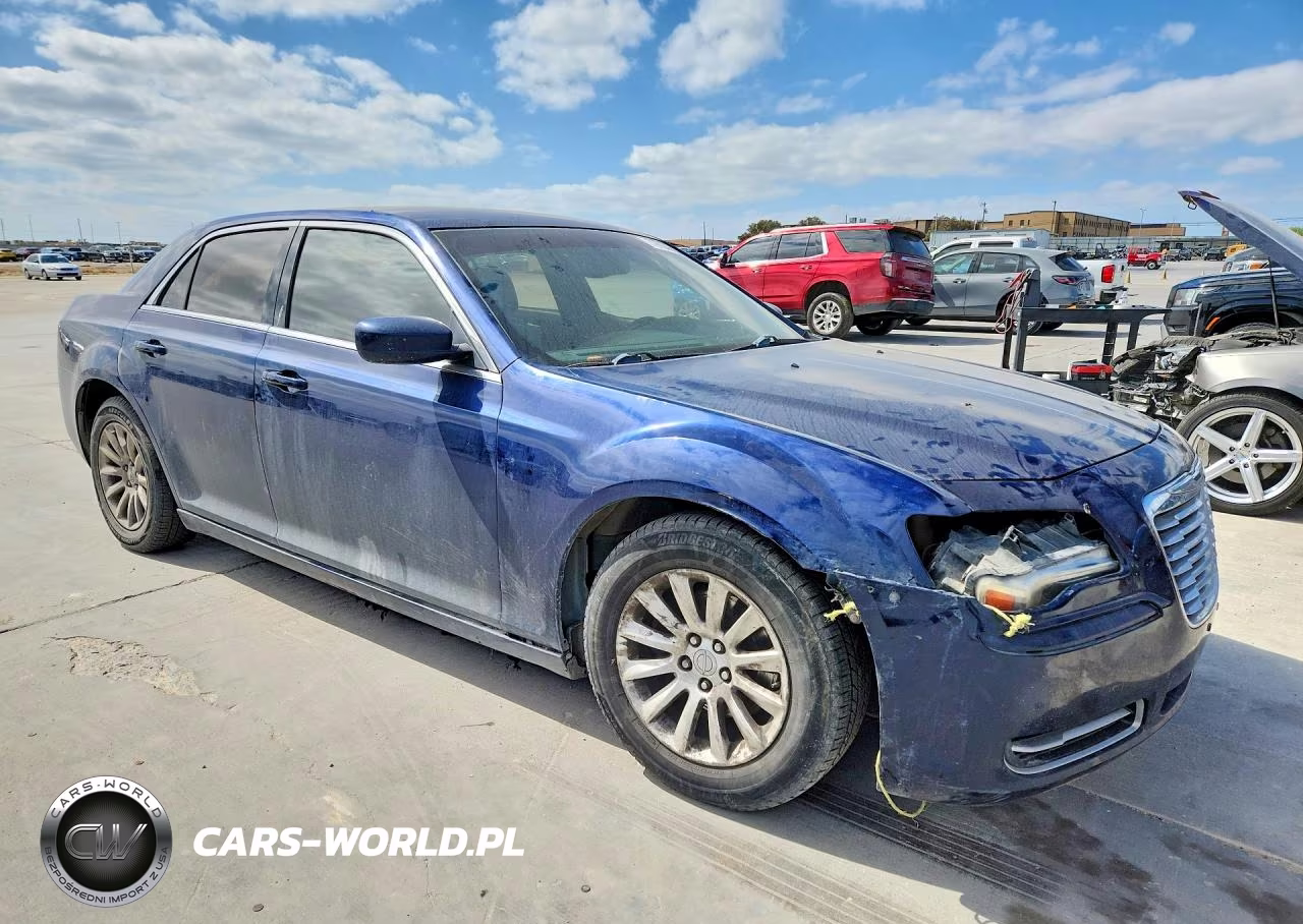 2014 Chrysler 300 VIN:2C3CCAAG0EH249198 - 4