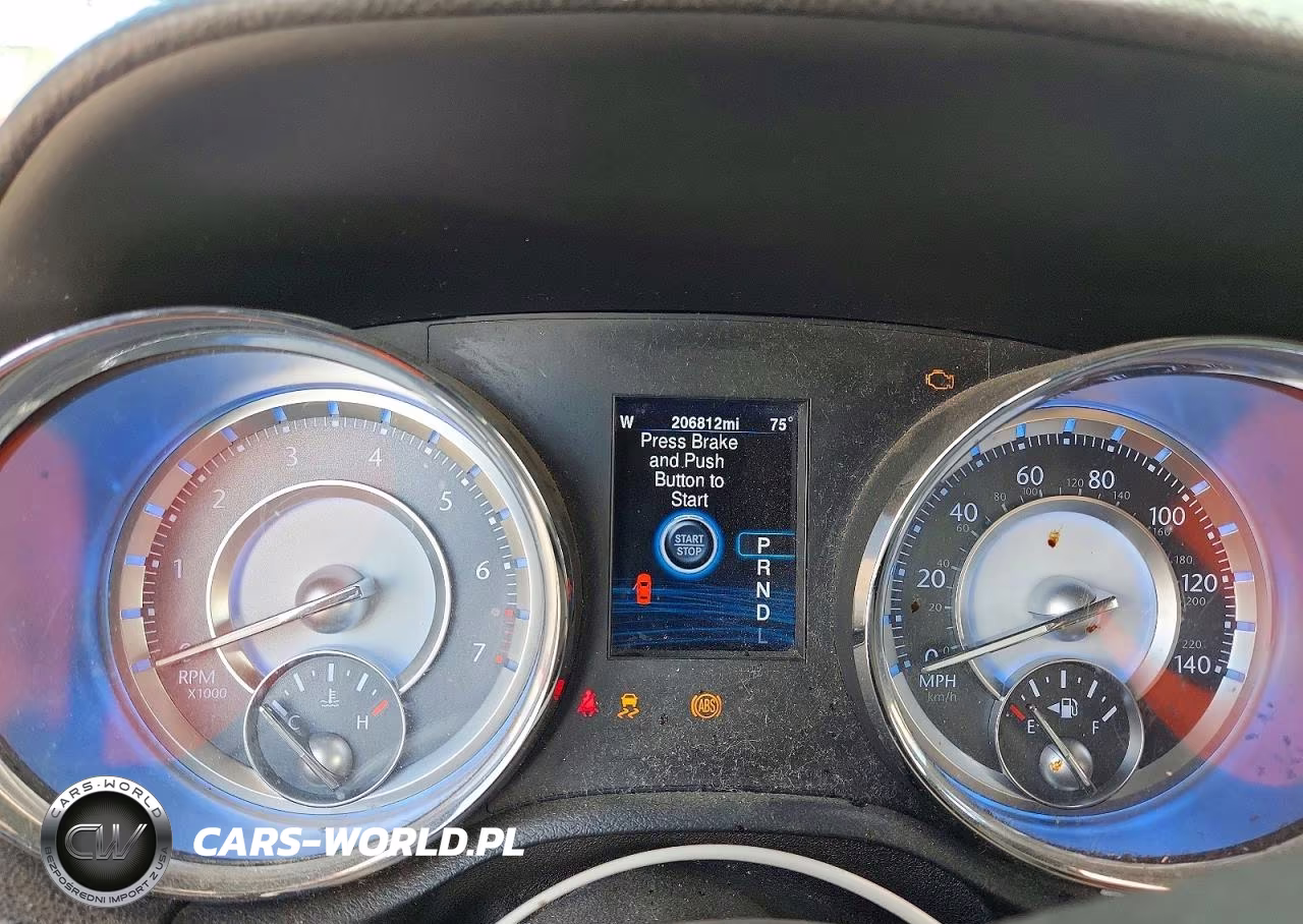 2014 Chrysler 300 VIN:2C3CCAAG0EH249198 - 9