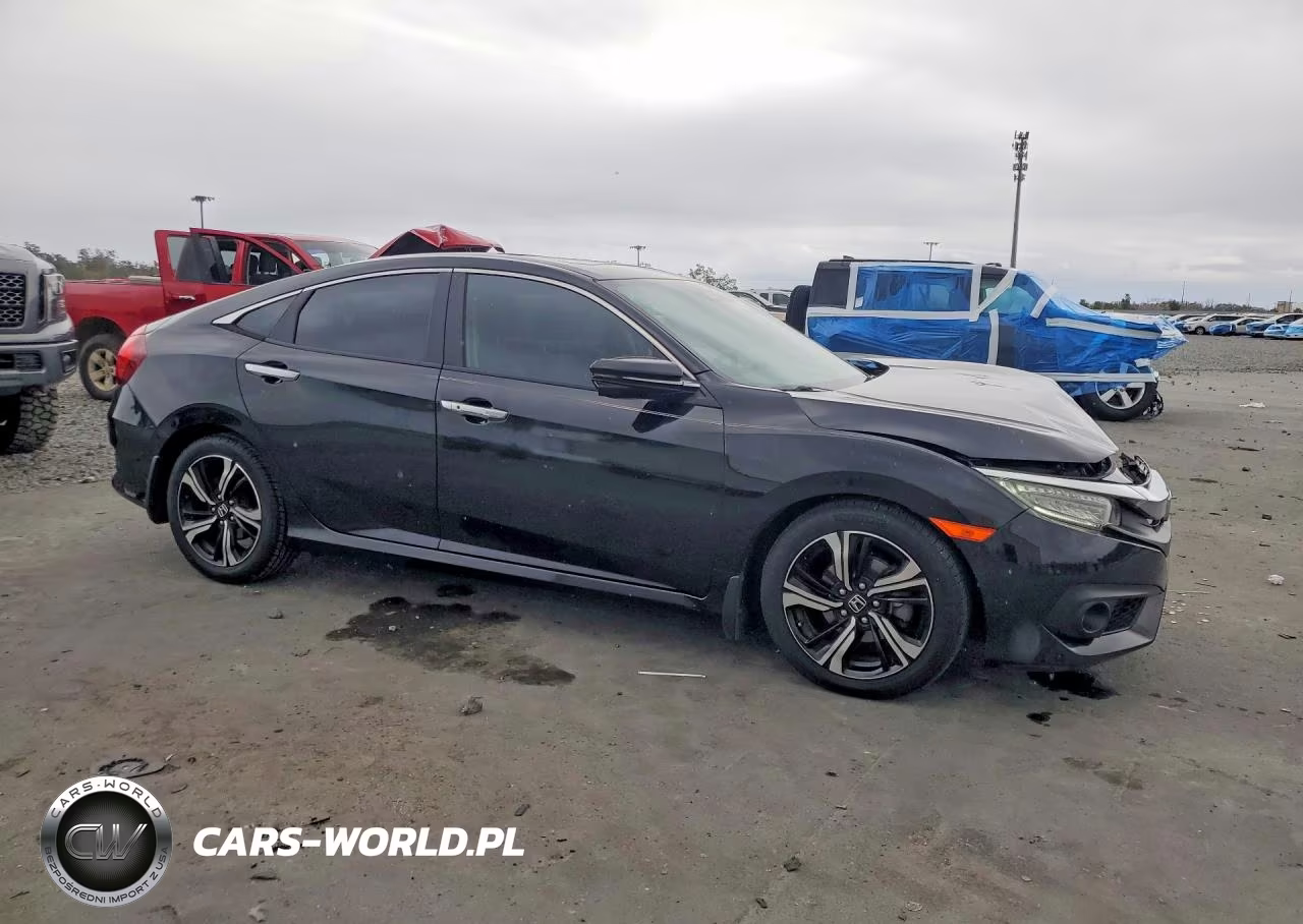 2018 Honda Civic Touring VIN:JHMFC1F90JX005896 - 4