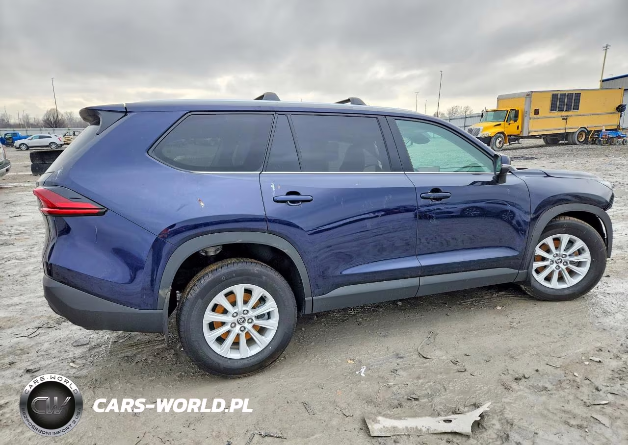 2025 Toyota Grand Highlander Hybrid Xle VIN:5TDACAB57SS058777 - 3