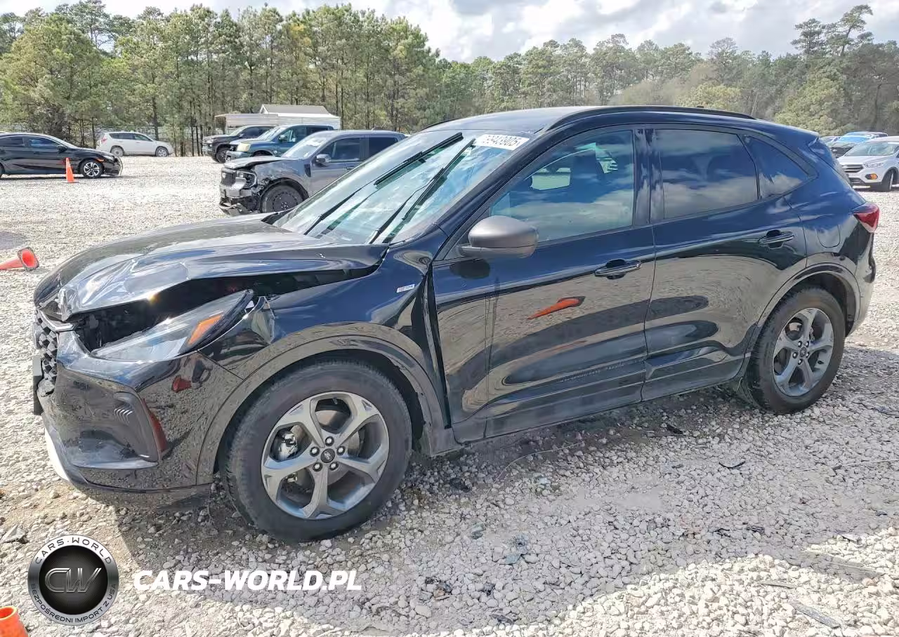 2023 Ford Escape St Line