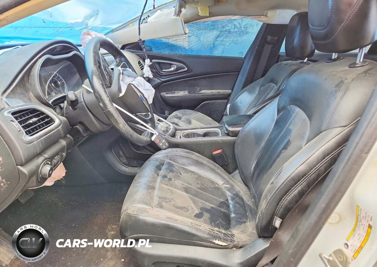 2015 Chrysler 200 C VIN:1C3CCCCB1FN559513 - 7