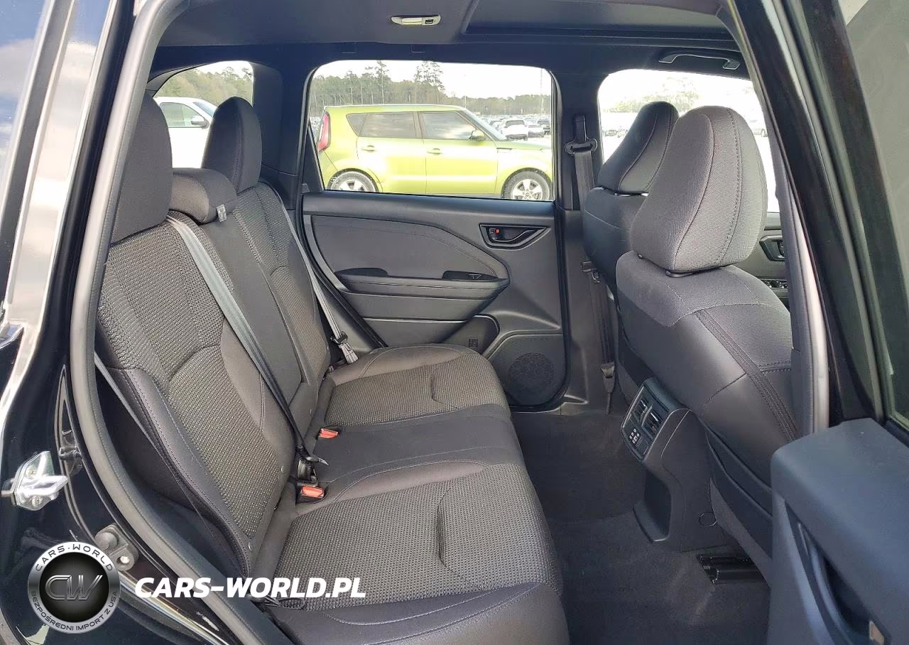 2025 Subaru Forester Premium VIN:JF2SLDDCXSH516125 - 11