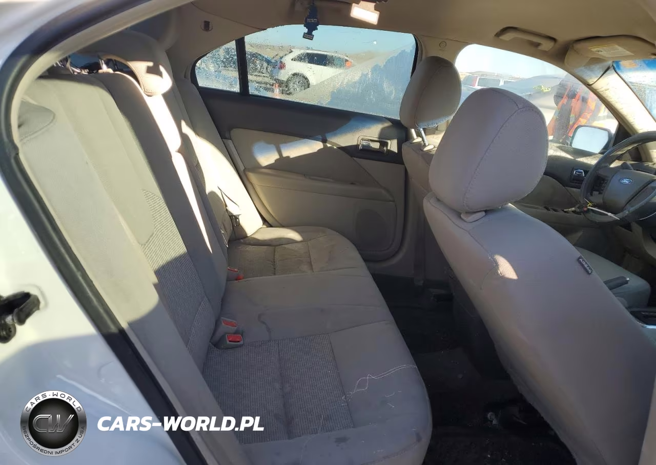 2011 Ford Fusion S VIN:3FAHP0GA9BR239925 - 10