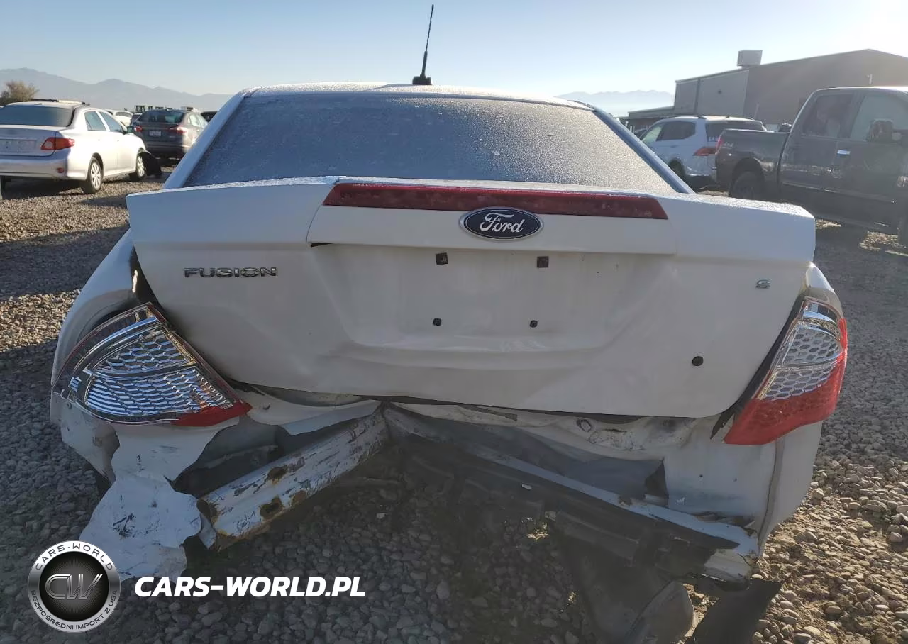 2011 Ford Fusion S VIN:3FAHP0GA9BR239925 - 6