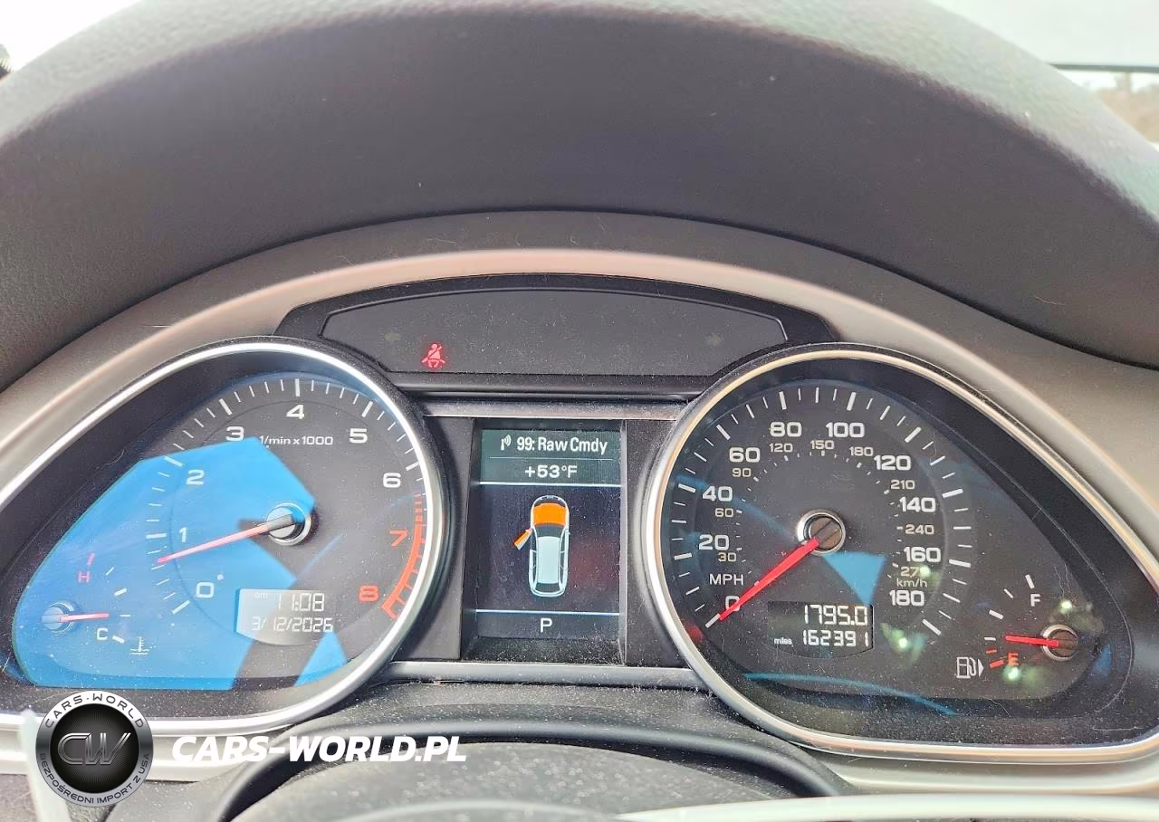 2015 Audi Q7 Premium Plus VIN:WA1LGAFE9FD028943 - 9