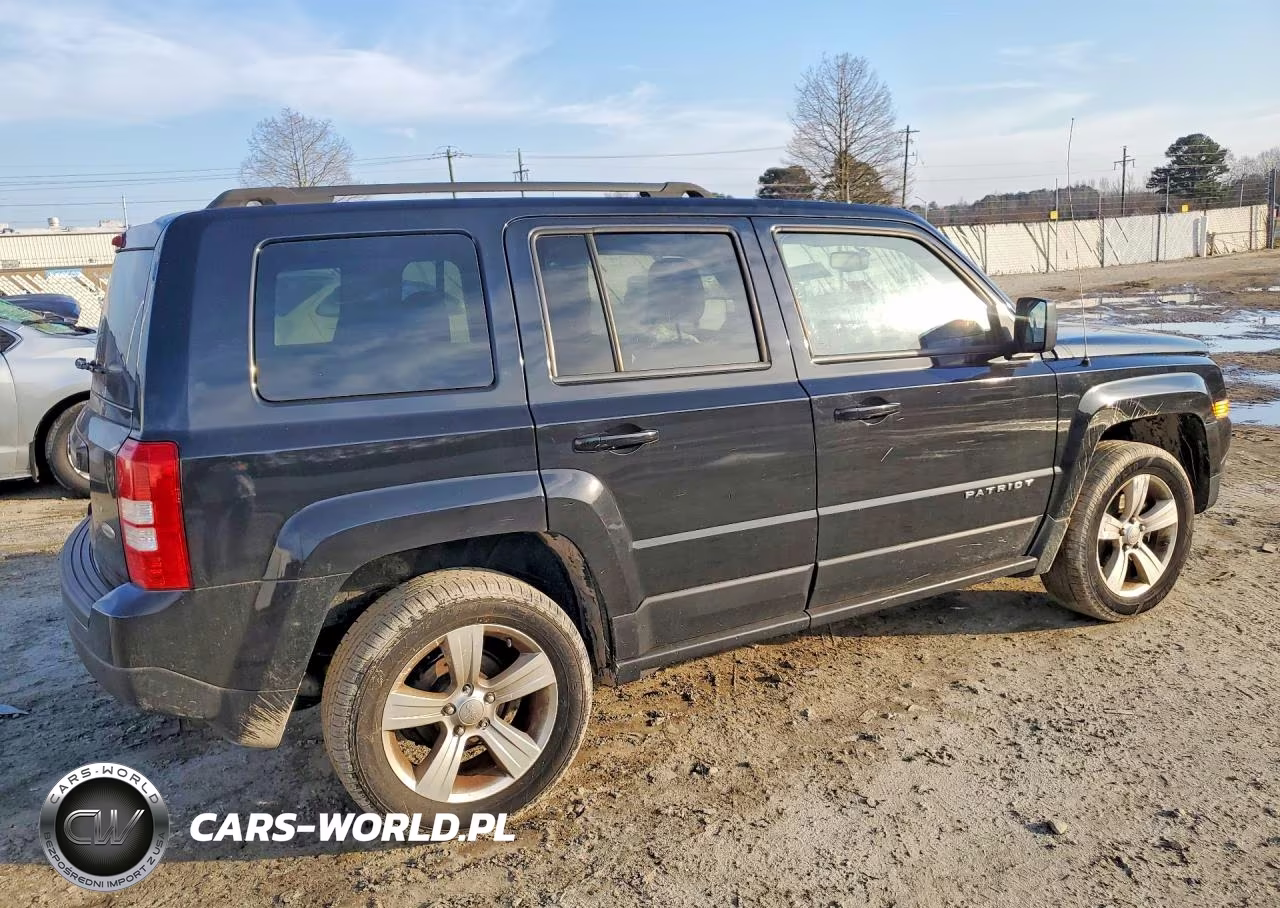 2016 Jeep Patriot Latitude VIN:1C4NJRFB9GD765498 - 3