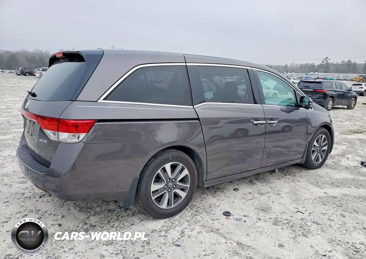 2016 Honda Odyssey Touring VIN:5FNRL5H90GB050388 - 3