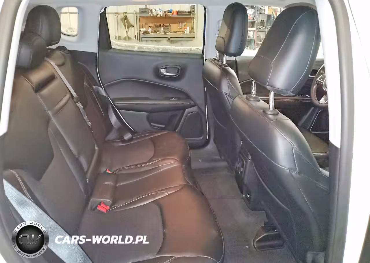 2018 Jeep Compass Latitude VIN:3C4NJDBB5JT150134 - 11