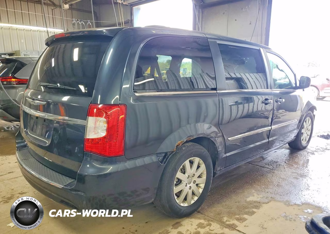 2013 Chrysler Town & Country Touring VIN:2C4RC1BG2DR603851 - 3