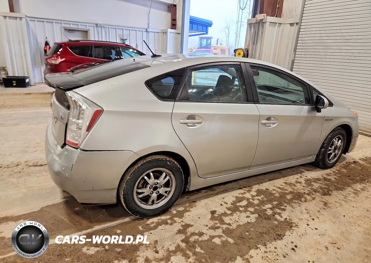 2011 Toyota Prius Two VIN:JTDKN3DU1B0261360 - 3