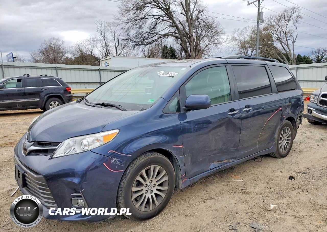 2018 Toyota Sienna Xle Premium 8-Passenger
