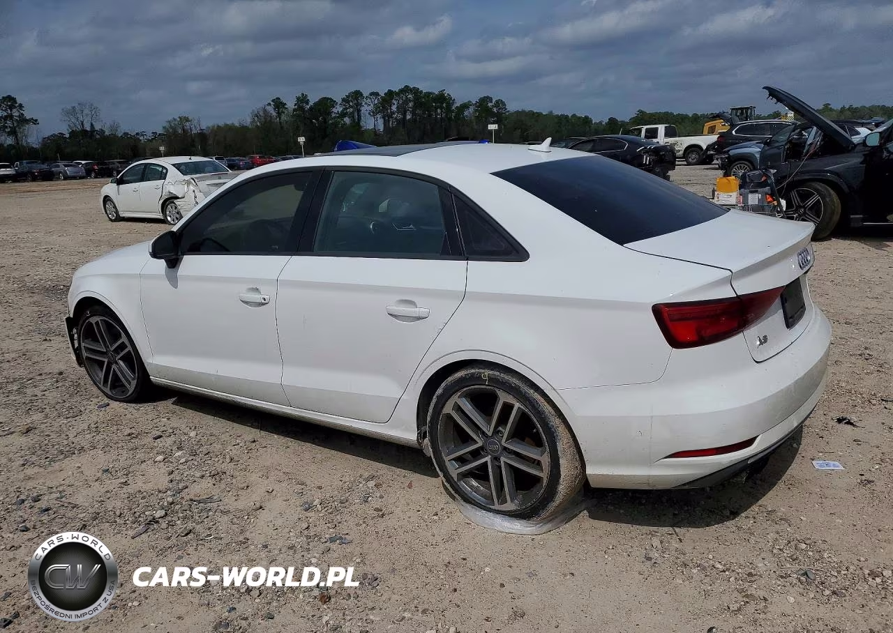 2017 Audi A3 Premium VIN:WAUAUGFF4H1040257 - 2