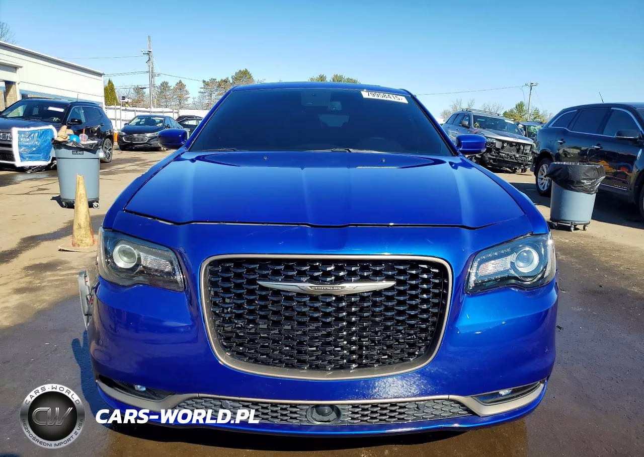 2019 Chrysler 300 S VIN:2C3CCABG4KH733224 - 5