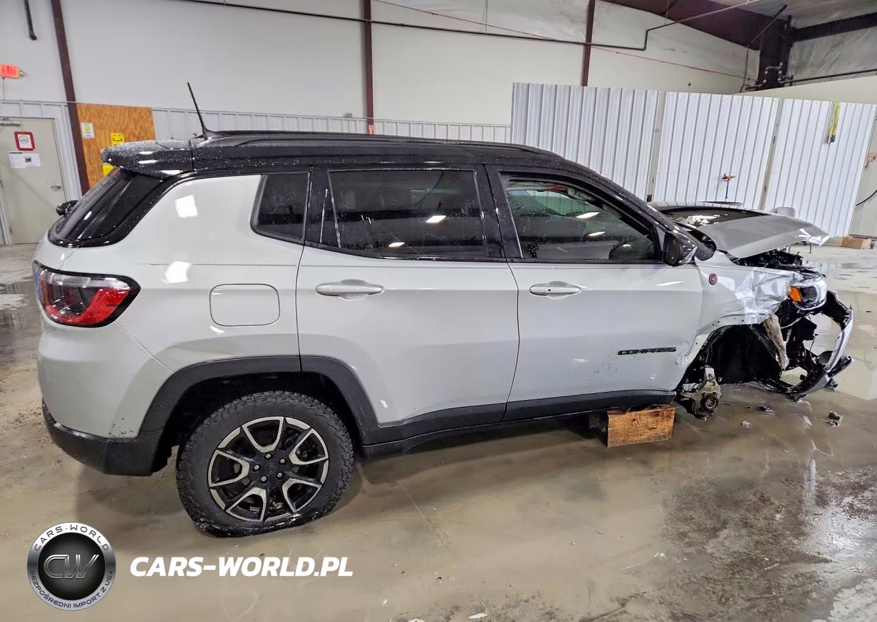 2024 Jeep Compass Trailhawk VIN:3C4NJDDN3RT108354 - 3