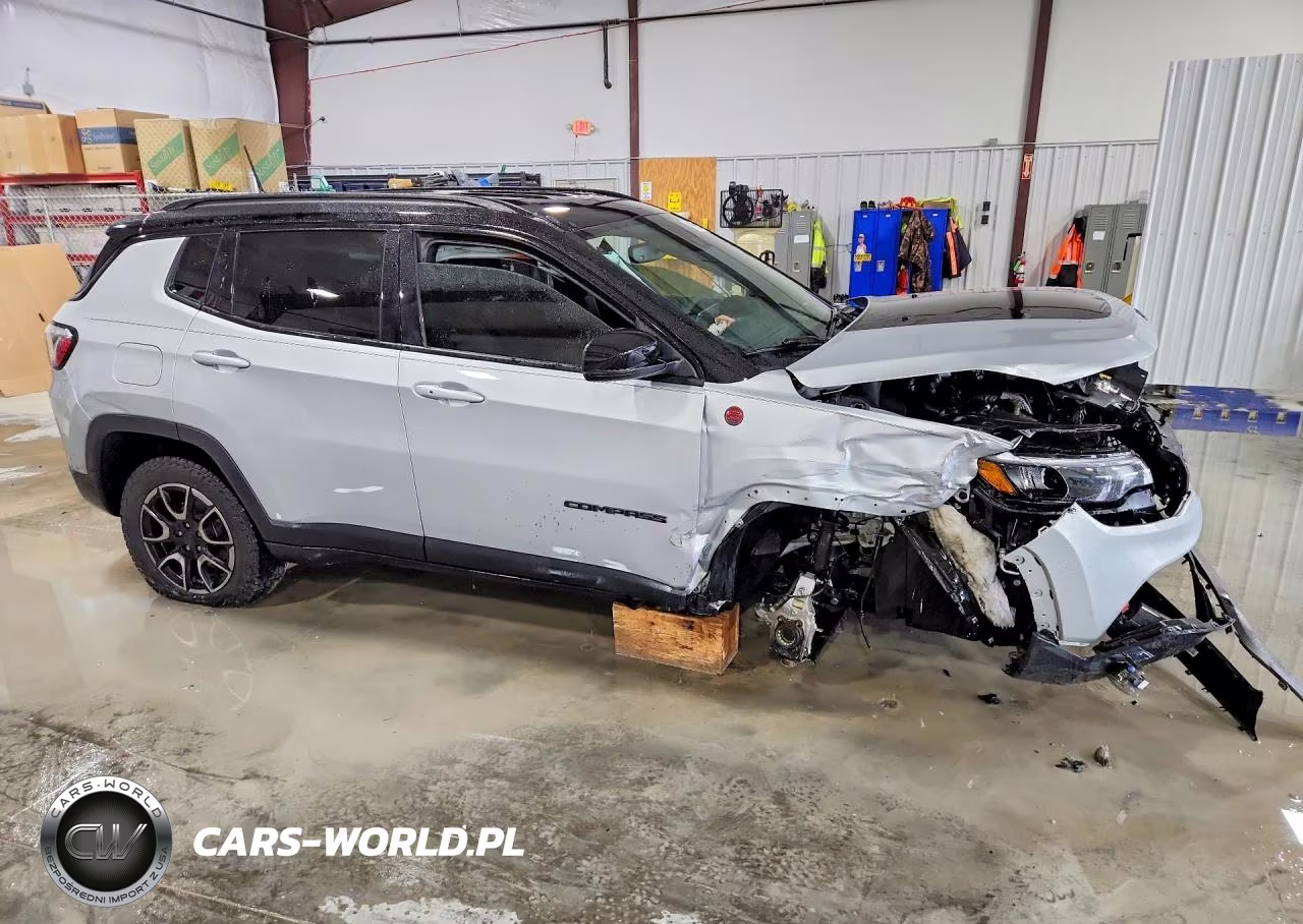 2024 Jeep Compass Trailhawk VIN:3C4NJDDN3RT108354 - 4