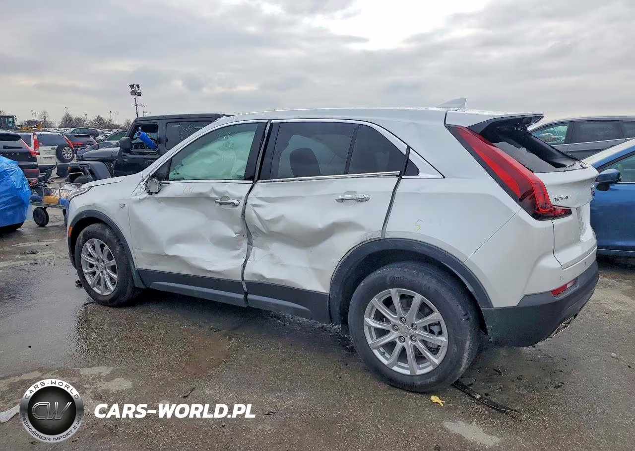 2023 Cadillac Xt4 Luxury VIN:1GYAZAR43PF111763 - 2