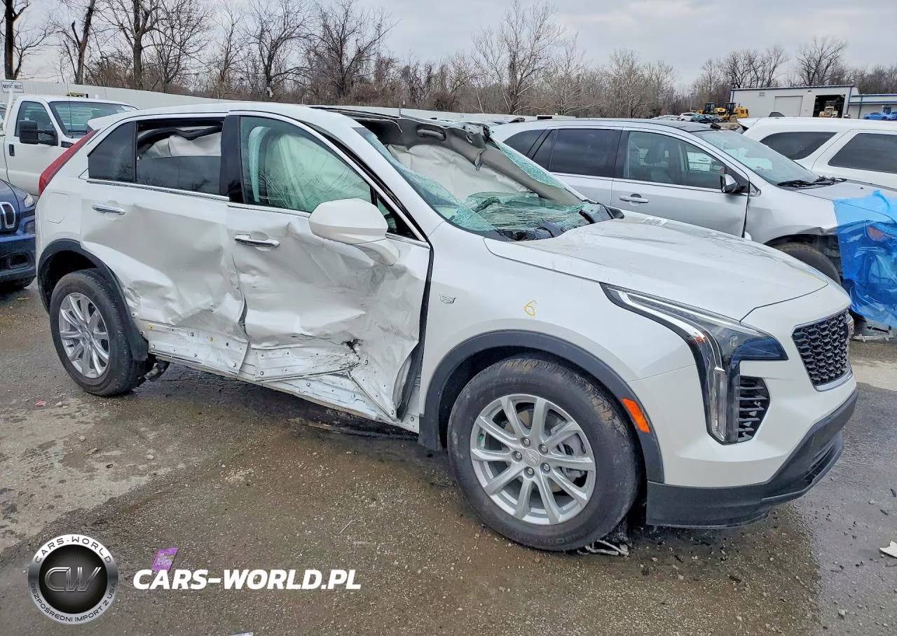 2023 Cadillac Xt4 Luxury VIN:1GYAZAR43PF111763 - 4