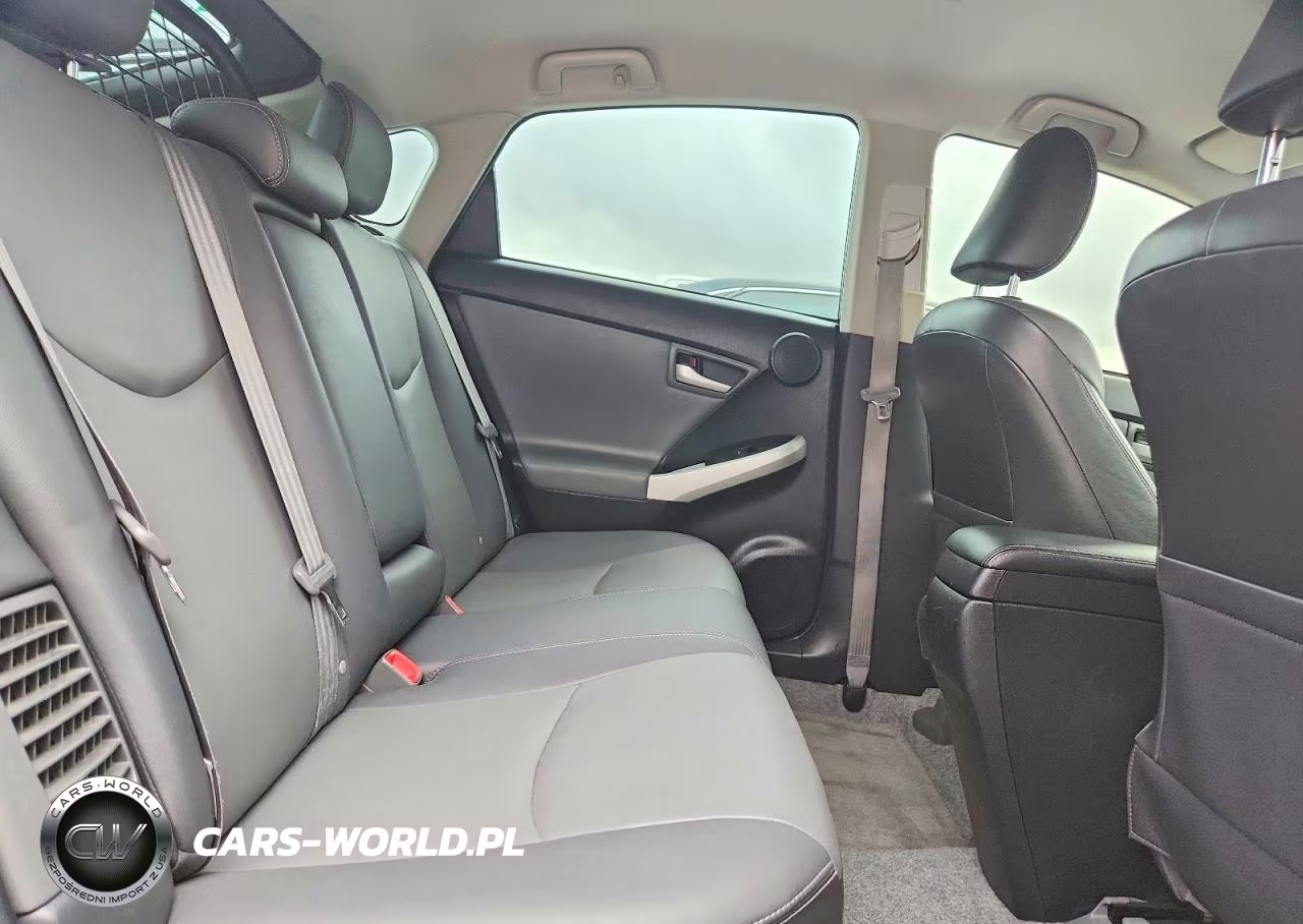 2015 Toyota Prius Four VIN:JTDKN3DU8F1917487 - 10