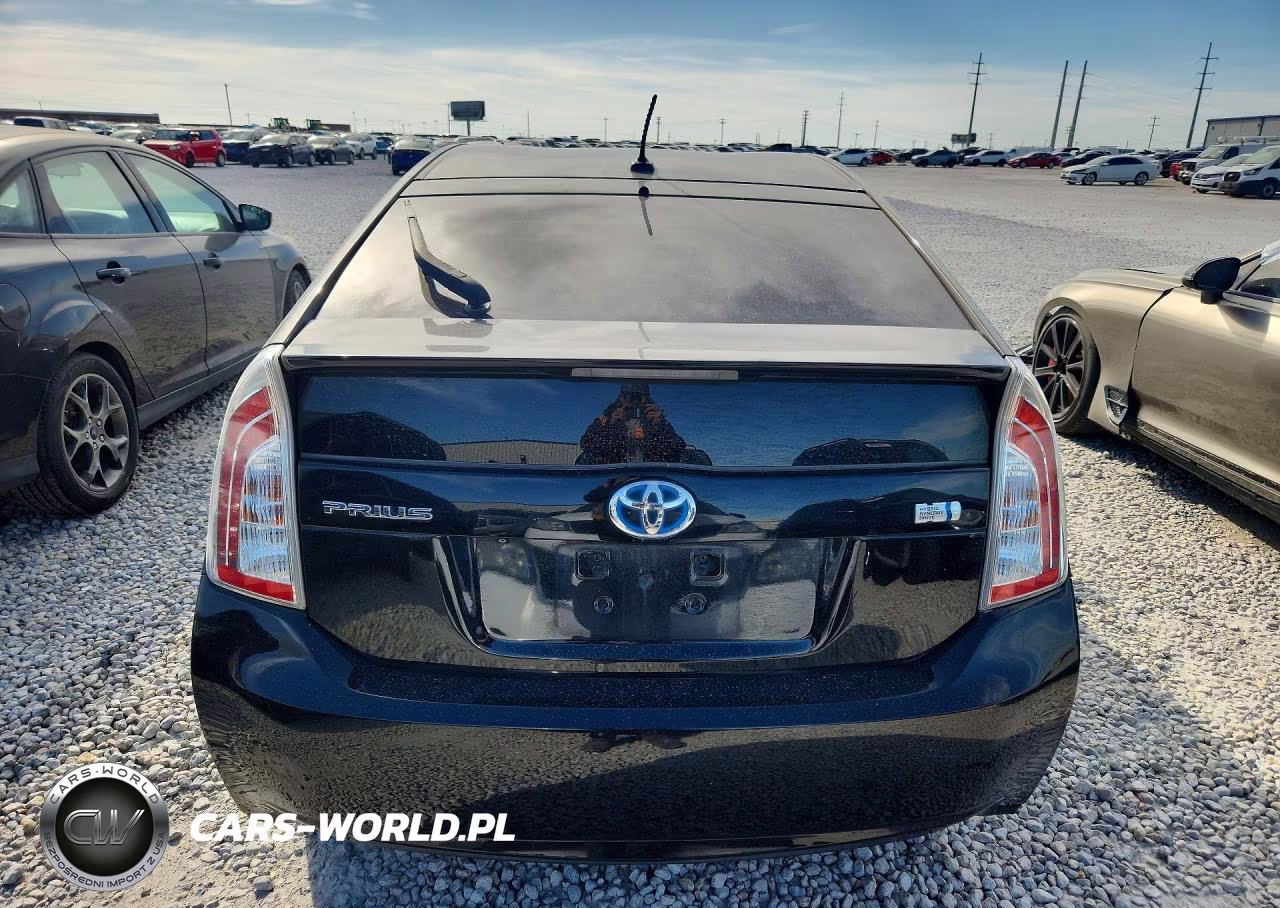 2015 Toyota Prius Four VIN:JTDKN3DU8F1917487 - 6