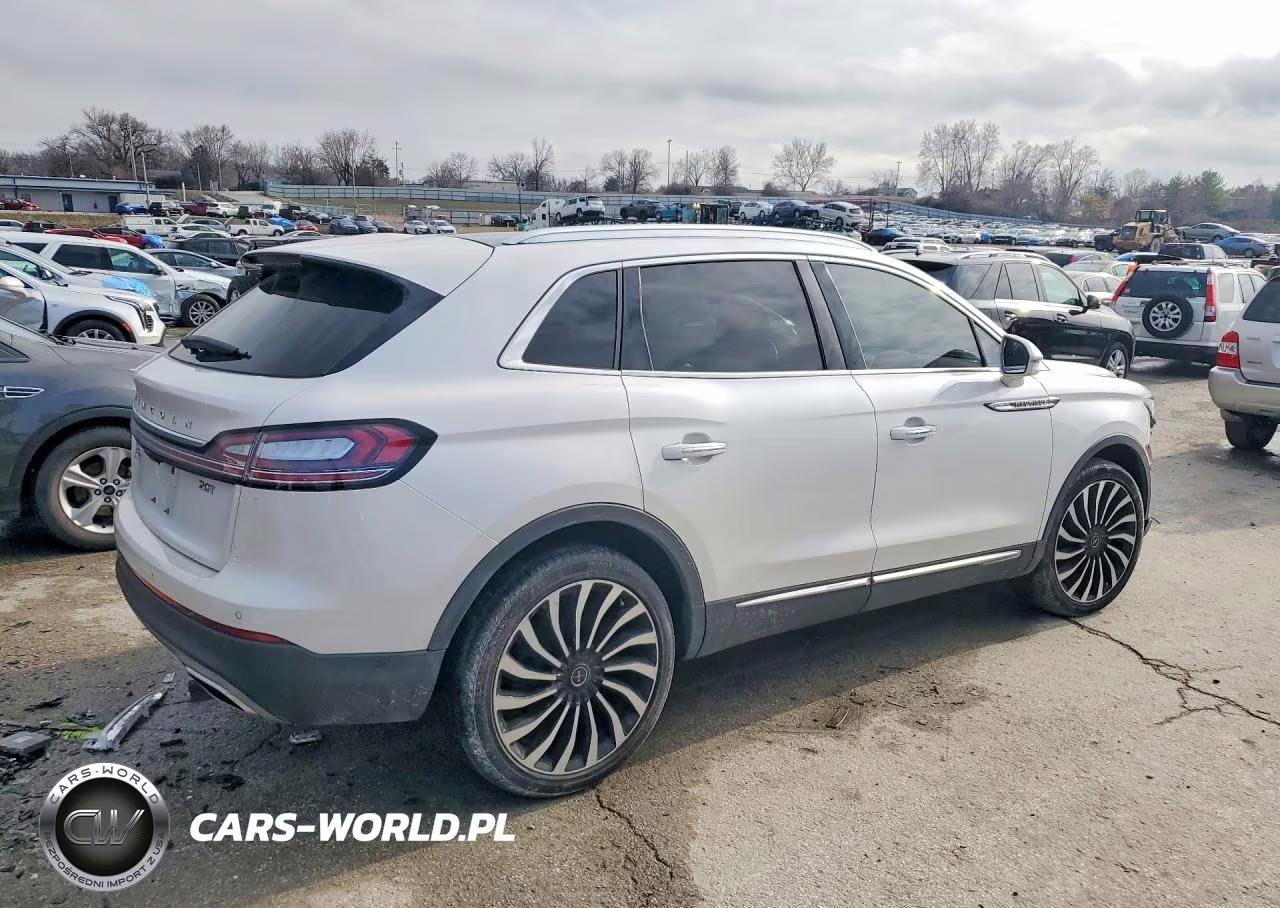 2019 Lincoln Nautilus Black Label VIN:2LMPJ7J92KBL30578 - 3