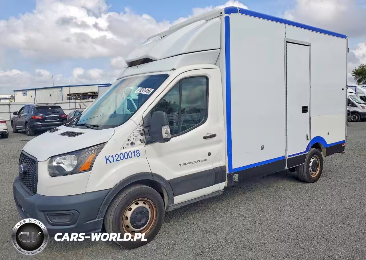 2020 Ford Transit Delivery Truck