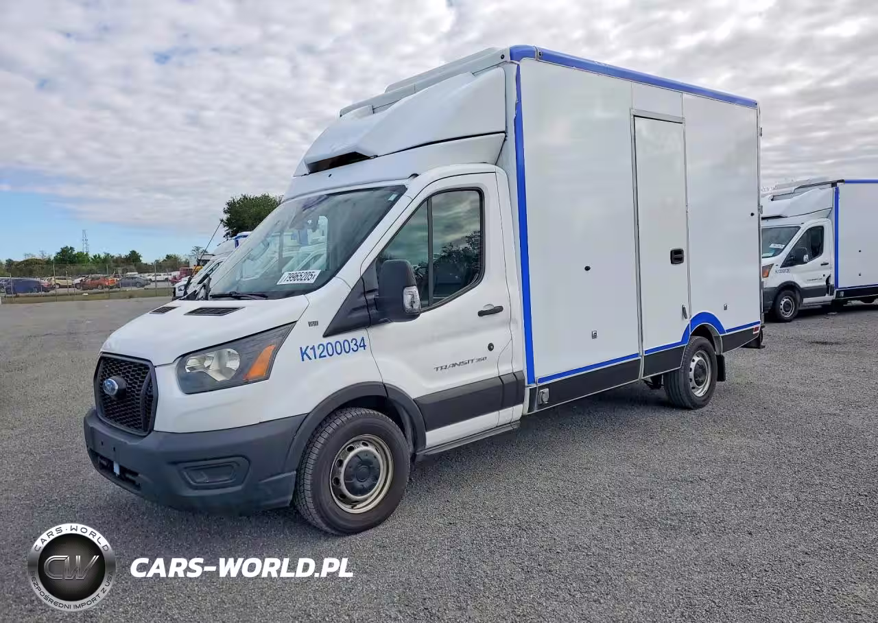 2020 Ford Transit Delivery Truck