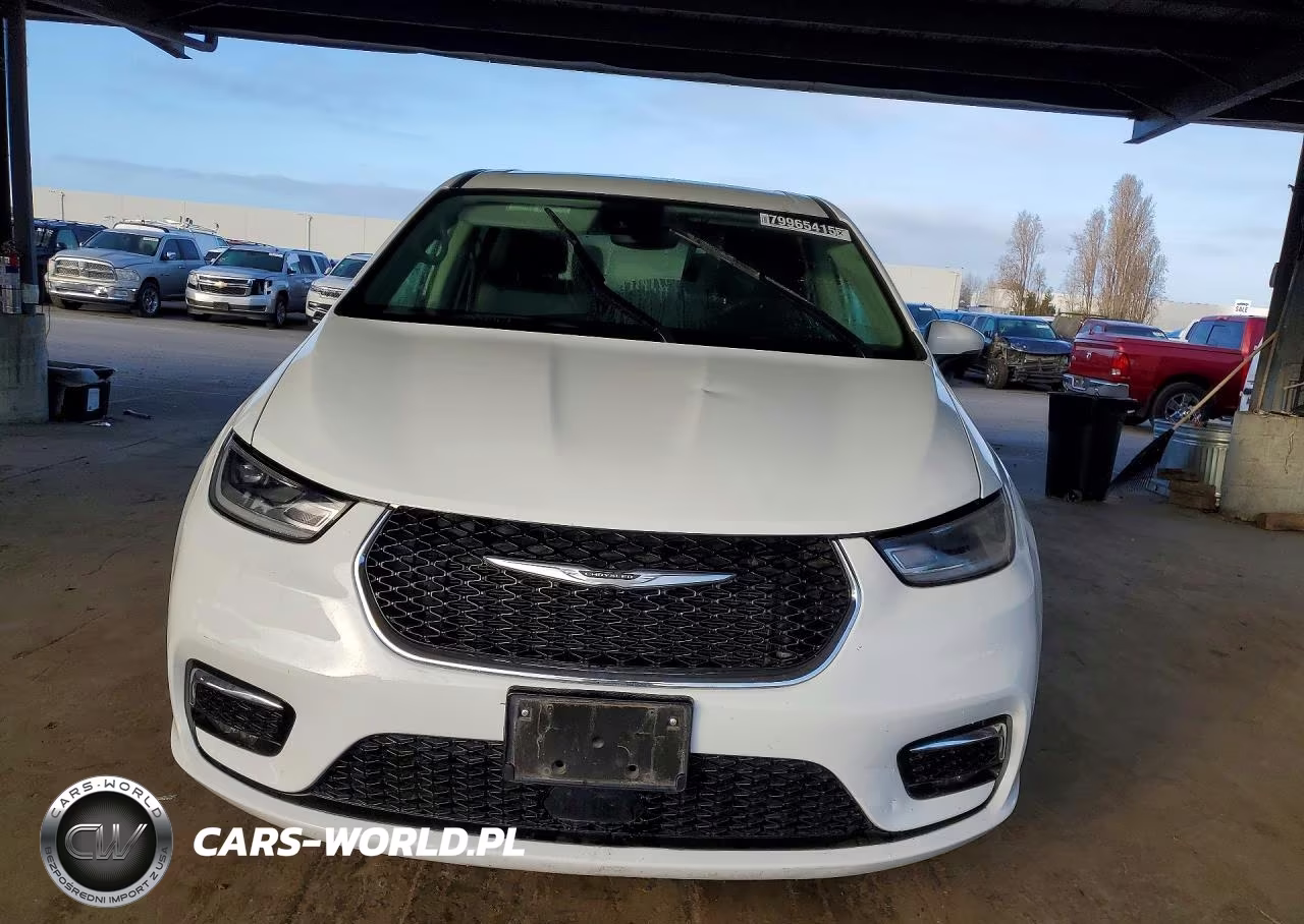 2023 Chrysler Pacifica Hybrid Touring L VIN:2C4RC1L78PR588565 - 5