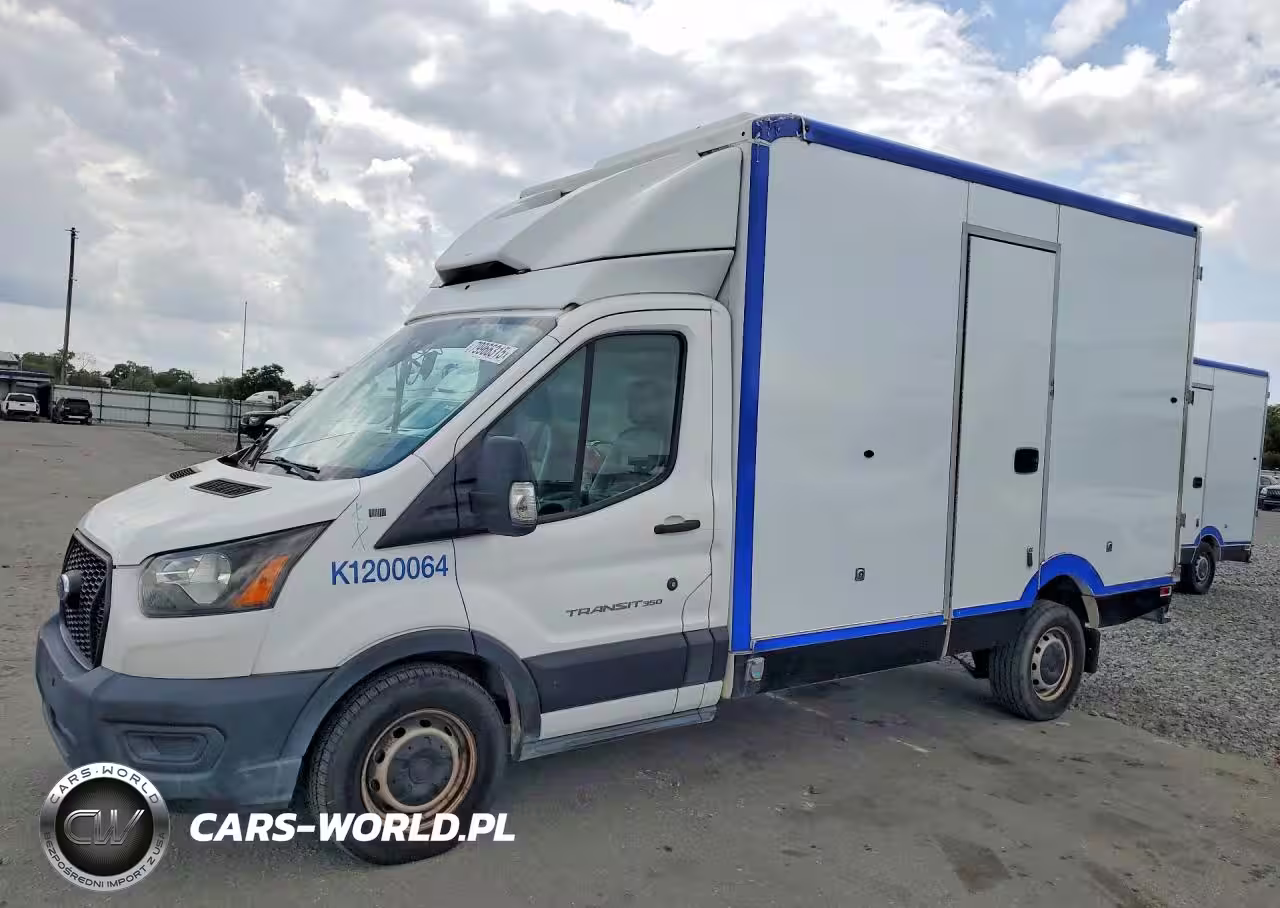 2020 Ford Transit Delivery Truck