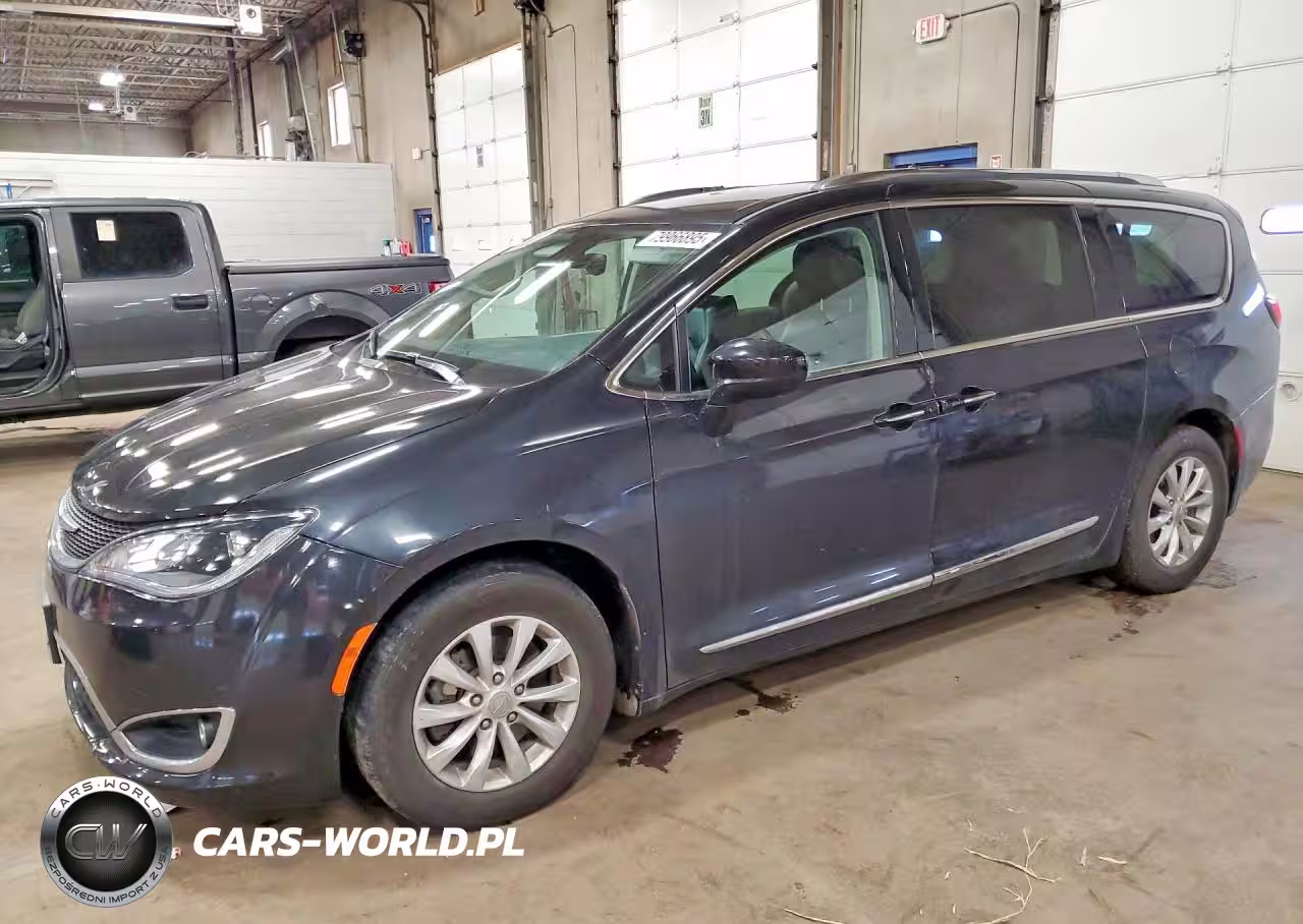 2018 Chrysler Pacifica Touring L