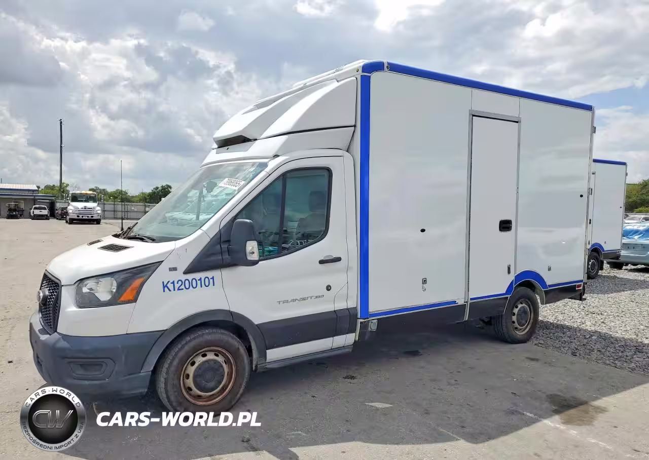 2020 Ford Transit Delivery Truck
