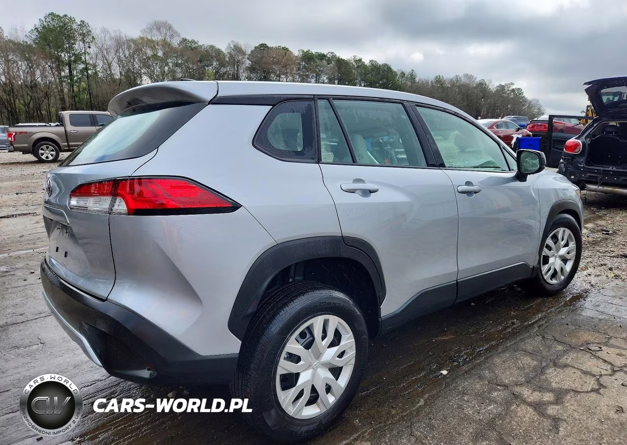 2025 Toyota Corolla Cross L VIN:7MUAAAAG5SV129277 - 3