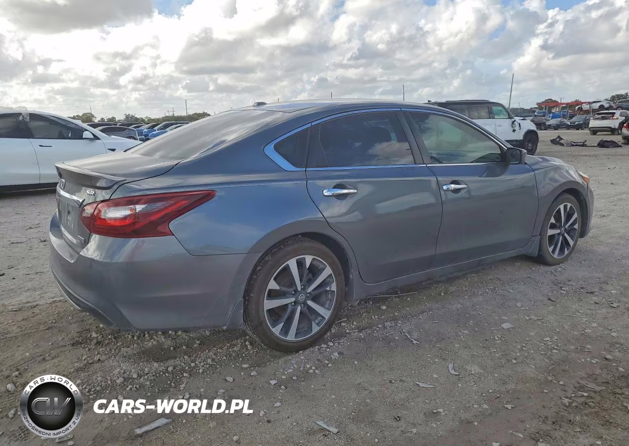 2018 Nissan Altima 2.5 Sr VIN:1N4AL3AP6JC143193 - 3
