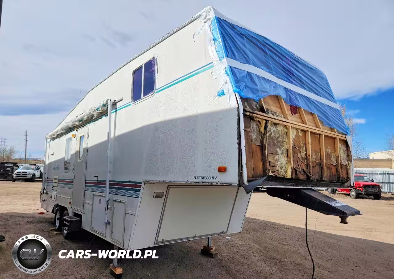 2000 Fleetwood Mallard Camper