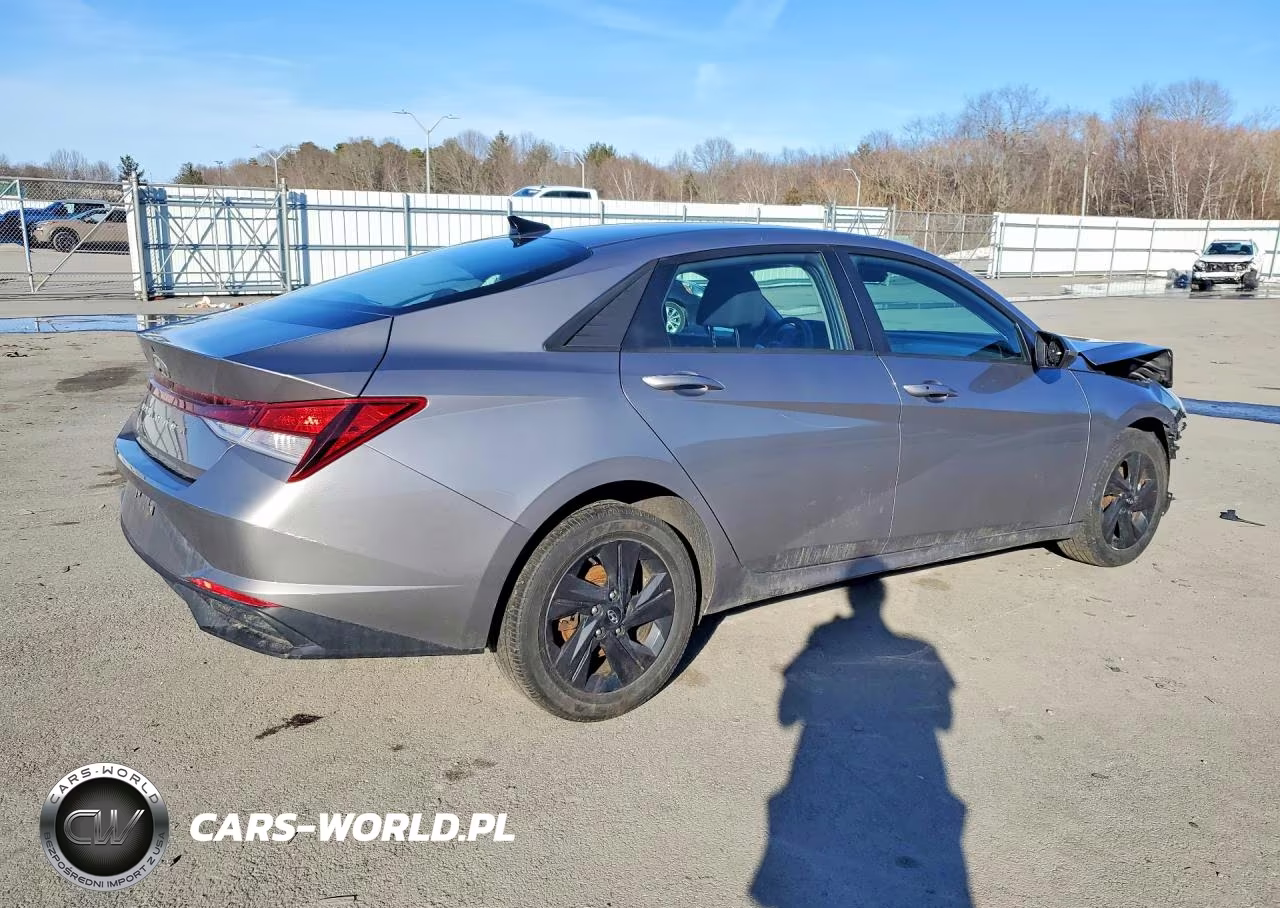 2021 Hyundai Elantra Sel VIN:KMHLM4AG7MU182133 - 3