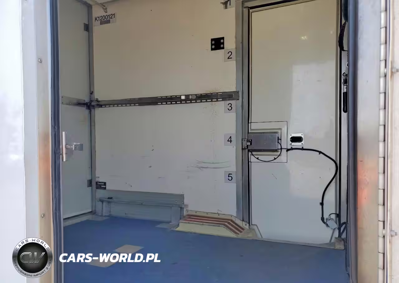 2020 Ford Transit T-350 VIN:1FDBW5Z89LKB11485 - 11