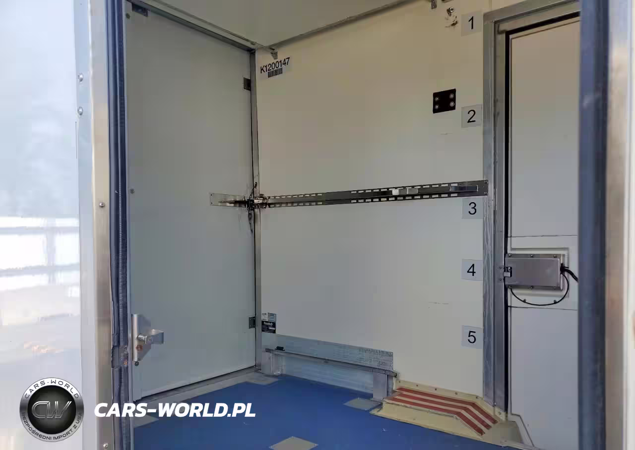 2020 Ford Transit T-350 VIN:1FDBW5Z88LKB24924 - 11
