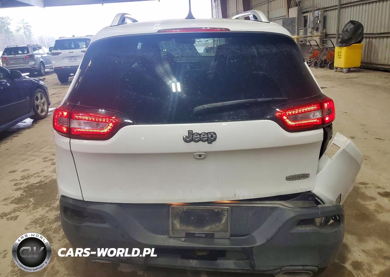 2018 Jeep Cherokee Latitude Plus VIN:1C4PJLLX7JD556628 - 6