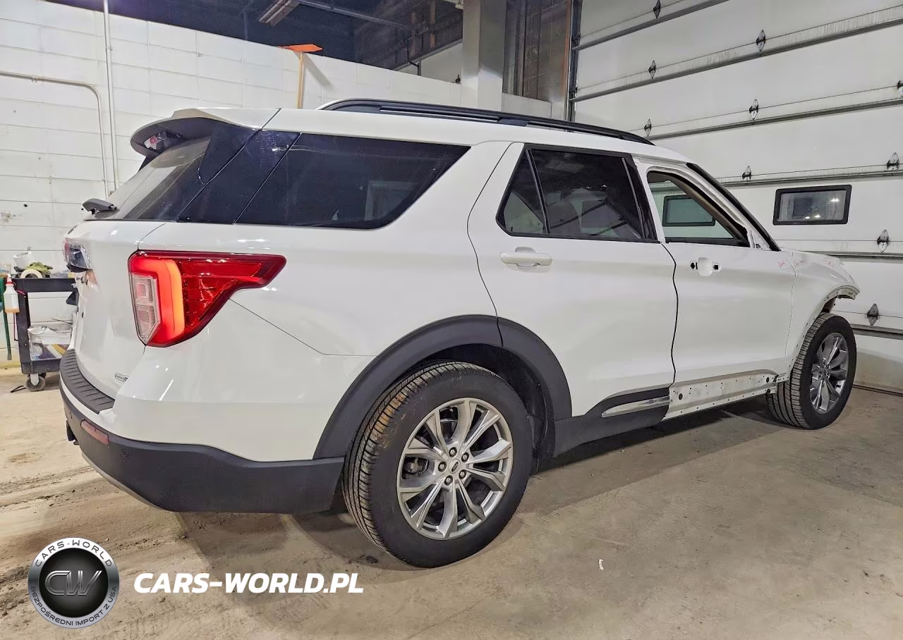 2020 Ford Explorer Xlt VIN:1FMSK8DH7LGC41367 - 3