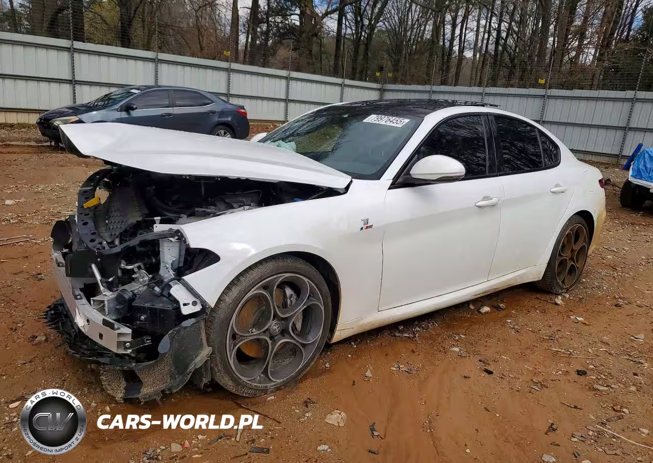 2022 Alfa Romeo Giulia Super