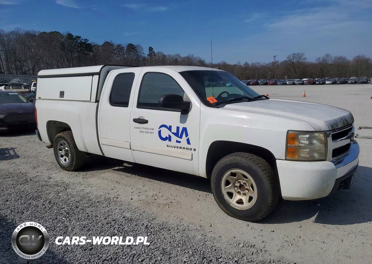 2008 Chevrolet Silverado C1500 VIN:2GCEC19C581239916 - 4