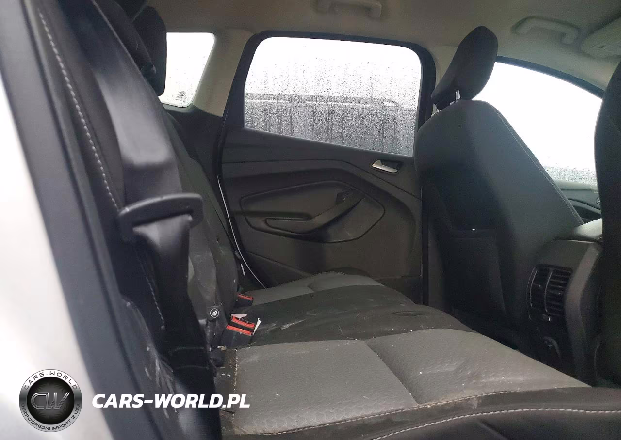 2019 Ford Escape Se VIN:1FMCU9GD3KUC00439 - 10