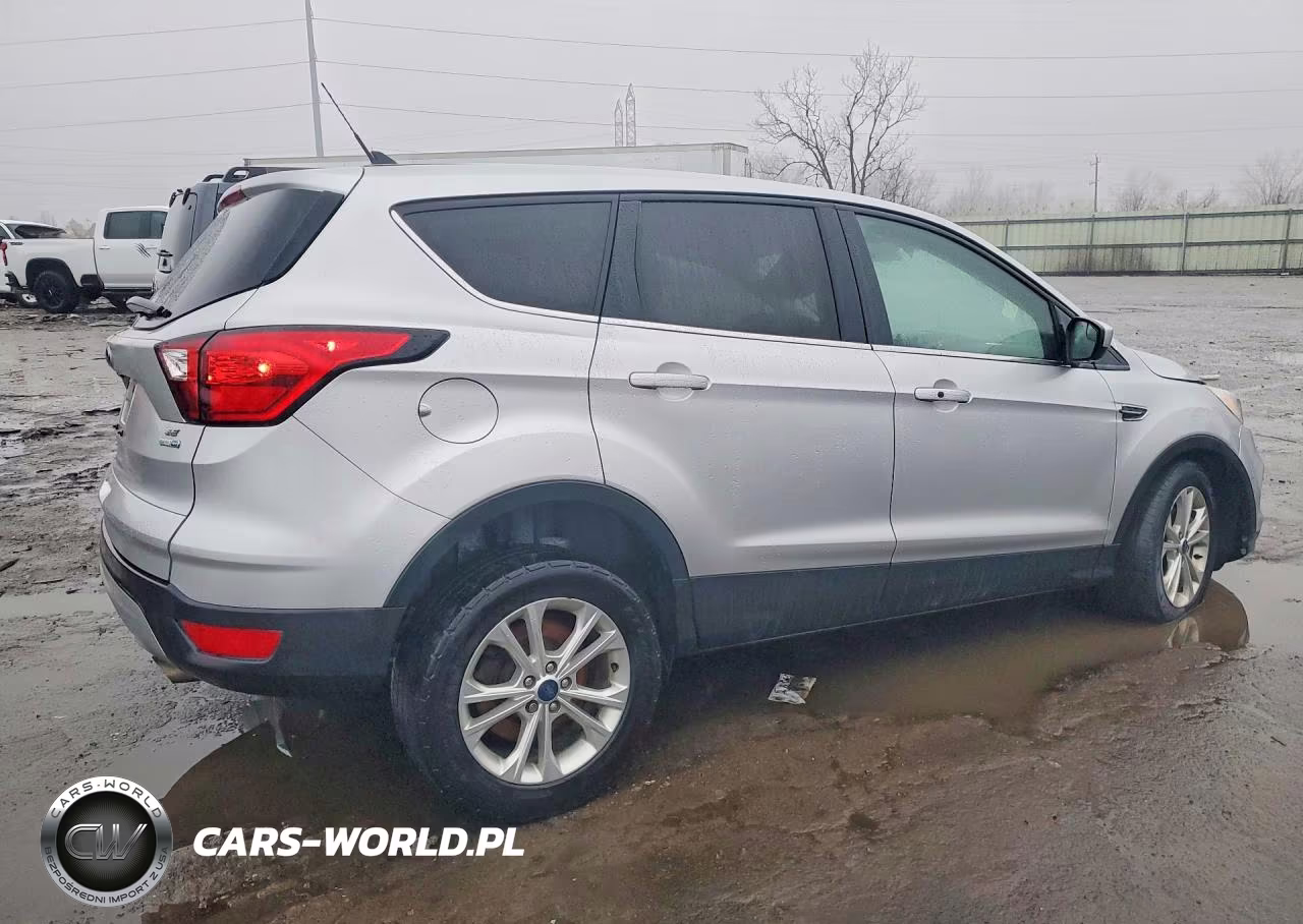 2019 Ford Escape Se VIN:1FMCU9GD3KUC00439 - 3