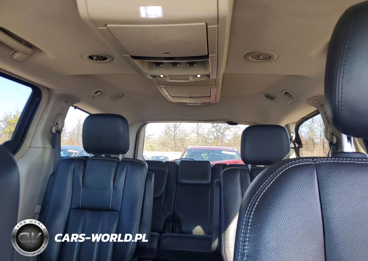 2013 Chrysler Town & Country Touring L VIN:2C4RC1CG5DR560184 - 10