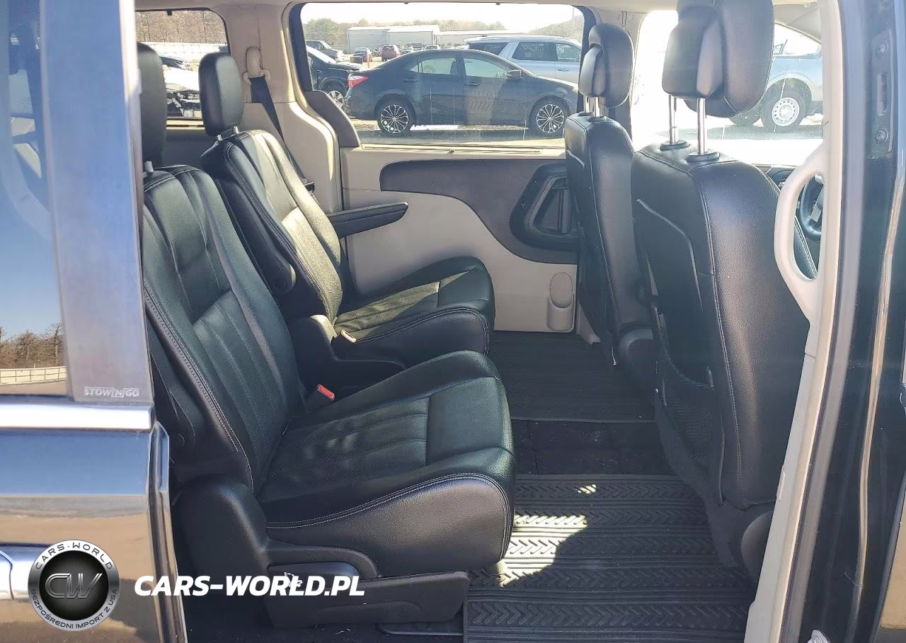 2013 Chrysler Town & Country Touring L VIN:2C4RC1CG5DR560184 - 11