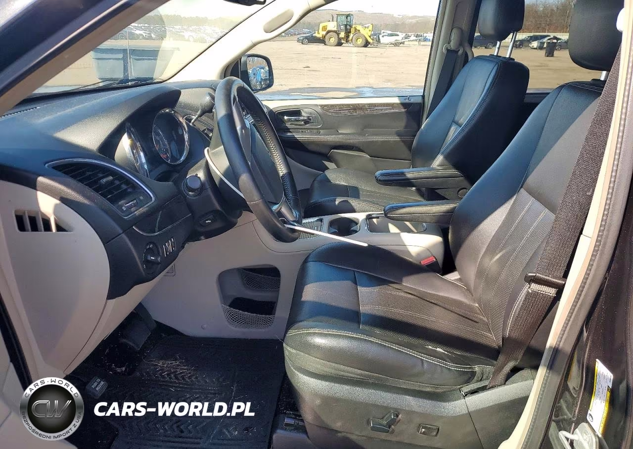 2013 Chrysler Town & Country Touring L VIN:2C4RC1CG5DR560184 - 7