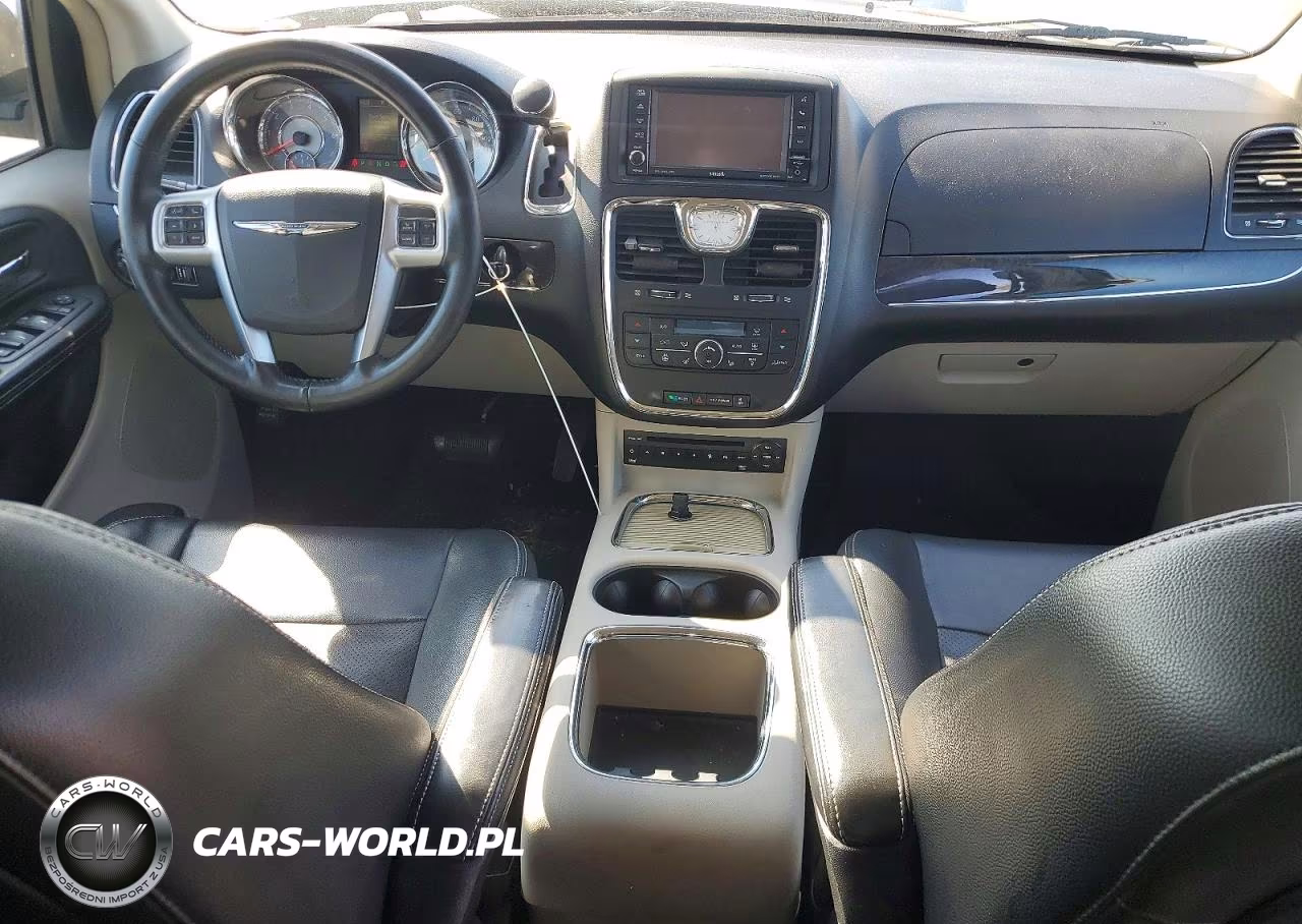 2013 Chrysler Town & Country Touring L VIN:2C4RC1CG5DR560184 - 8