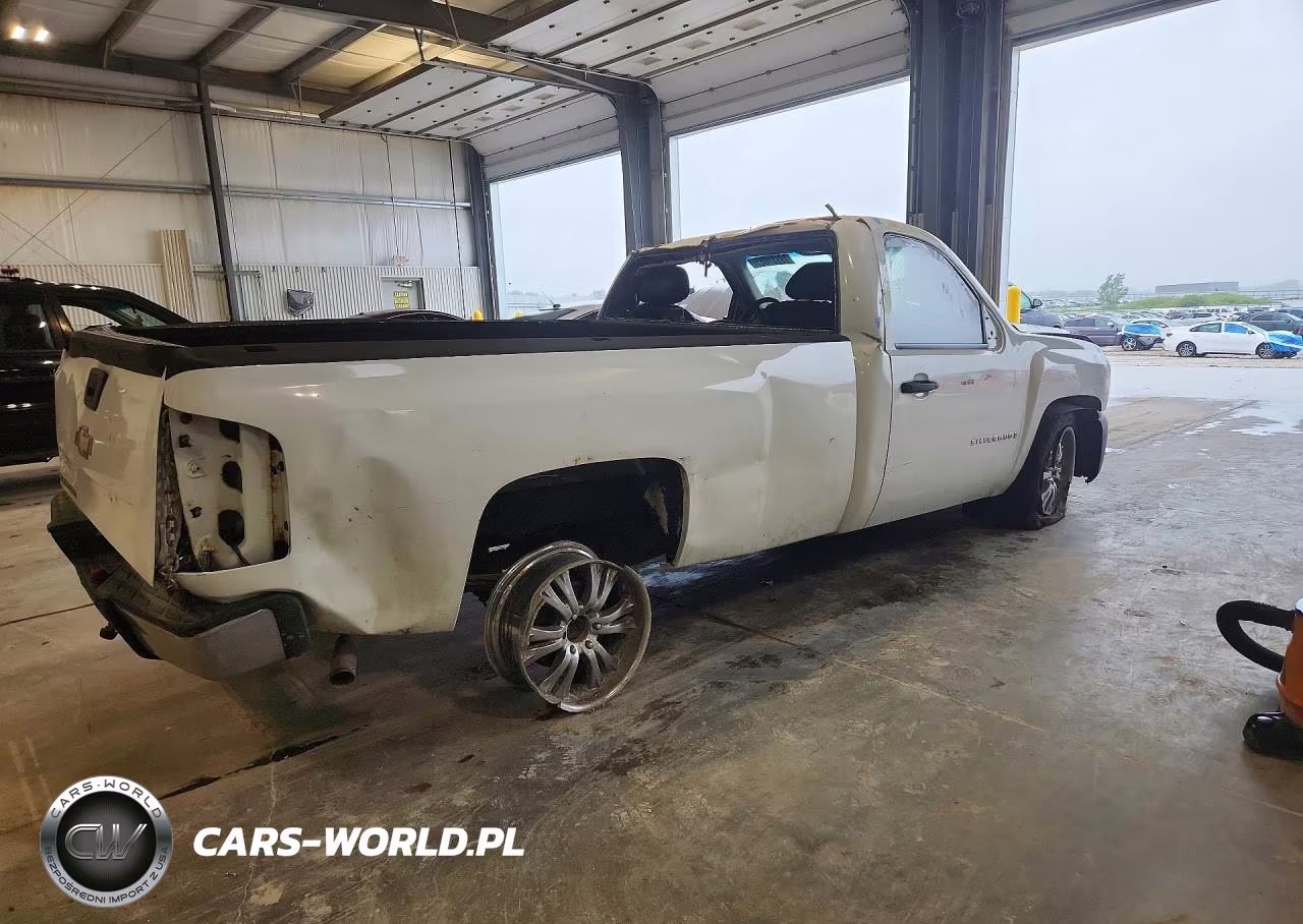 2008 Chevrolet Silverado C1500 VIN:1GCEC14X18Z302754 - 3