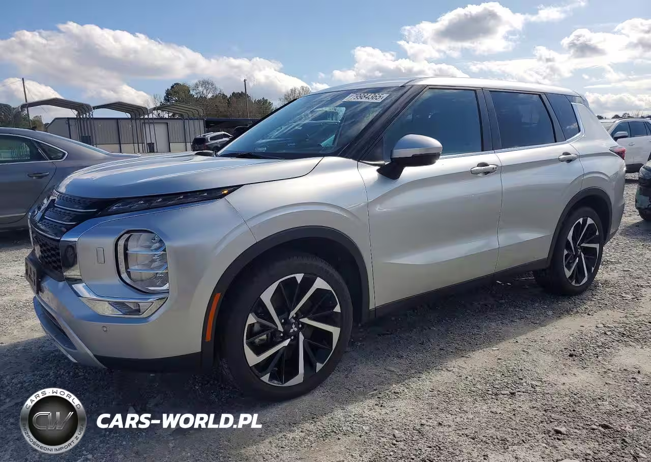 2024 Mitsubishi Outlander Se