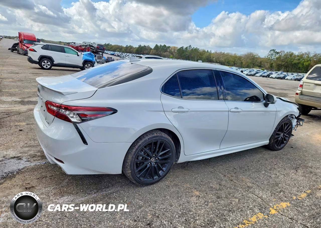 2024 Toyota Camry Xse VIN:4T1K61AK9RU246835 - 3